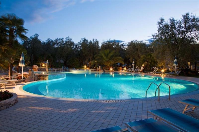 Hotel San Carlo Мальчезине Экстерьер фото